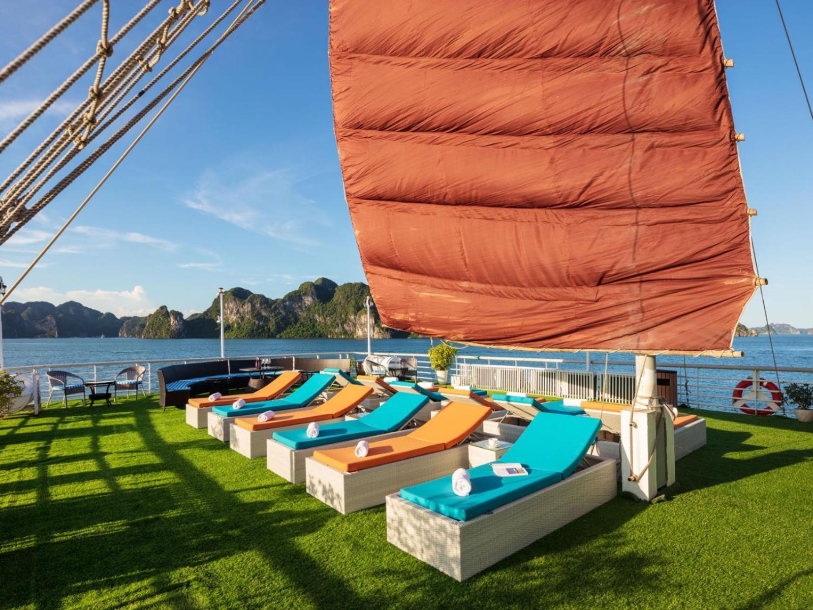 Lotus Boutique Cruise Hotel ฮาลอง ภายนอก รูปภาพ