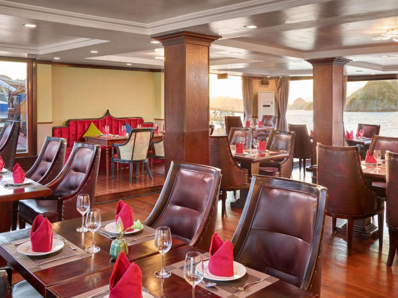 Lotus Boutique Cruise Hotel ฮาลอง ภายนอก รูปภาพ