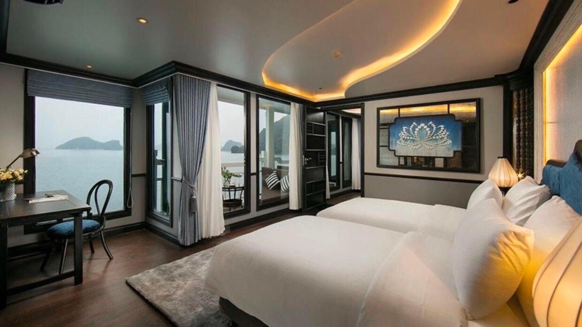 Lotus Boutique Cruise Hotel ฮาลอง ภายนอก รูปภาพ