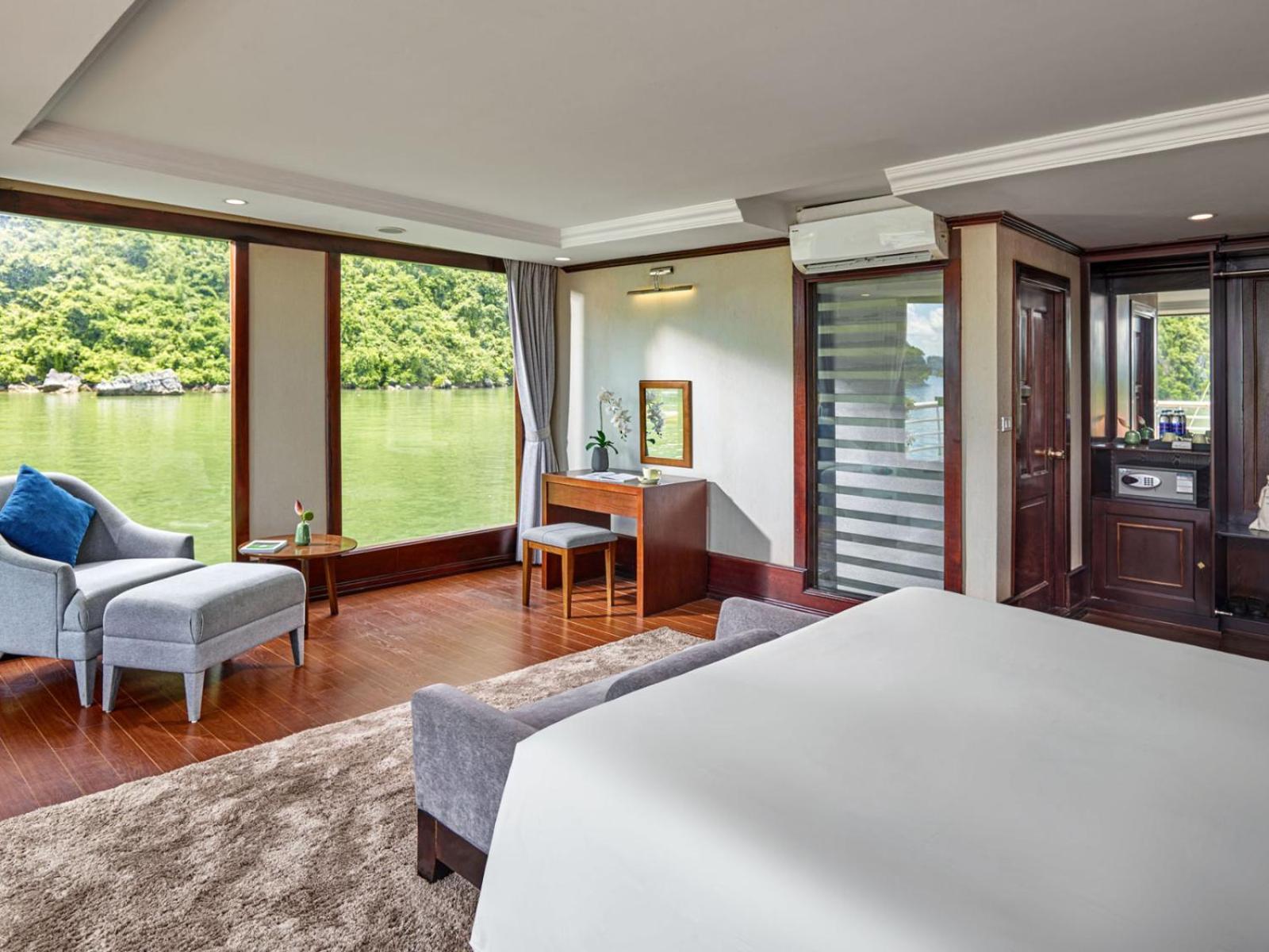 Lotus Boutique Cruise Hotel ฮาลอง ภายนอก รูปภาพ