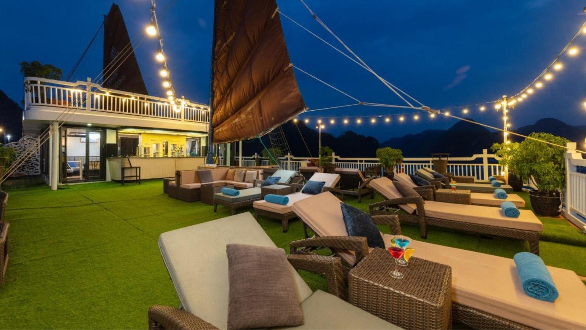 Lotus Boutique Cruise Hotel ฮาลอง ภายนอก รูปภาพ