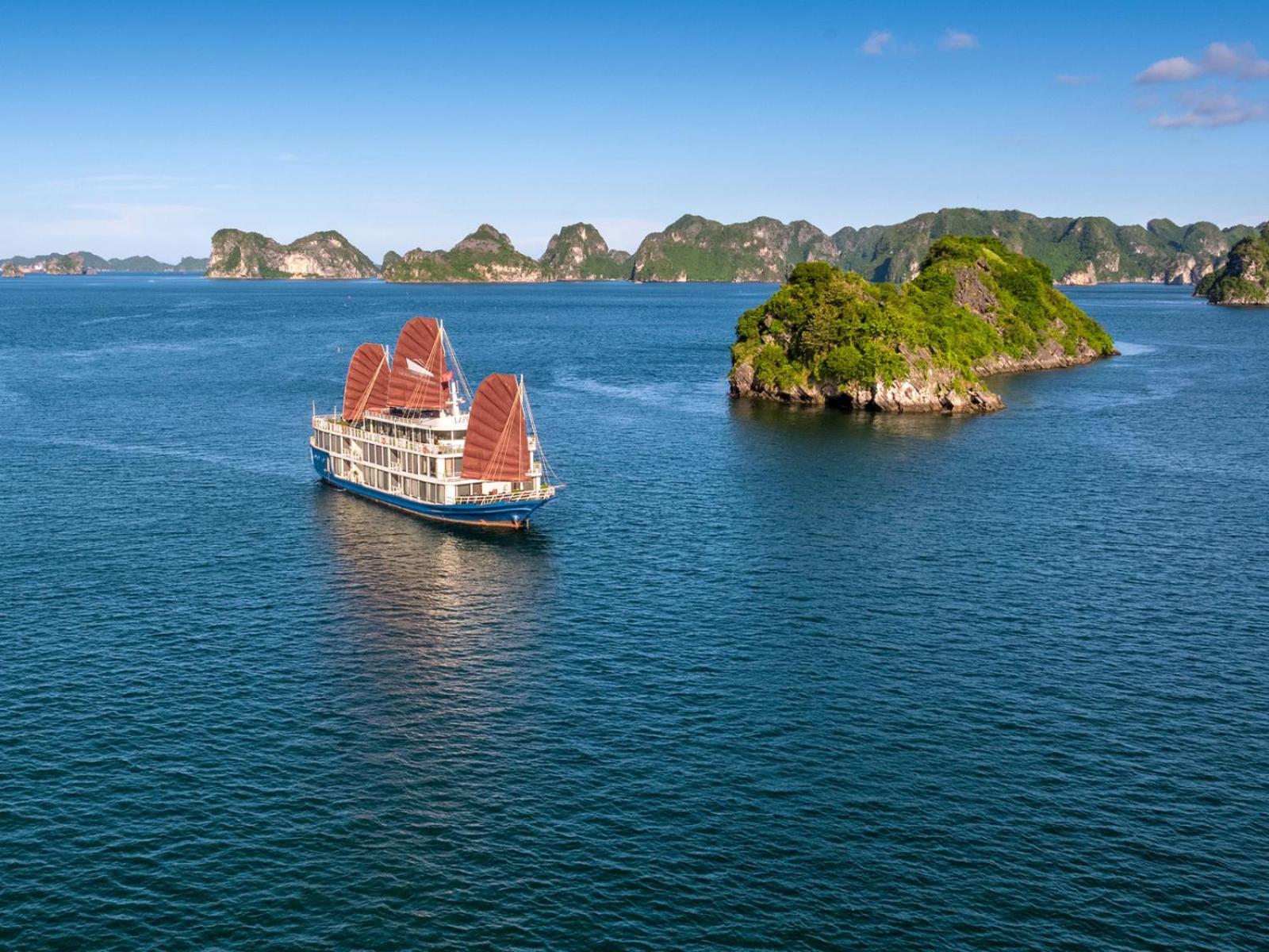 Lotus Boutique Cruise Hotel ฮาลอง ภายนอก รูปภาพ